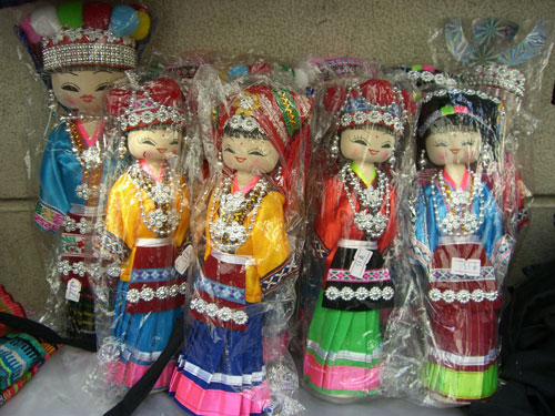 古布市場と人形